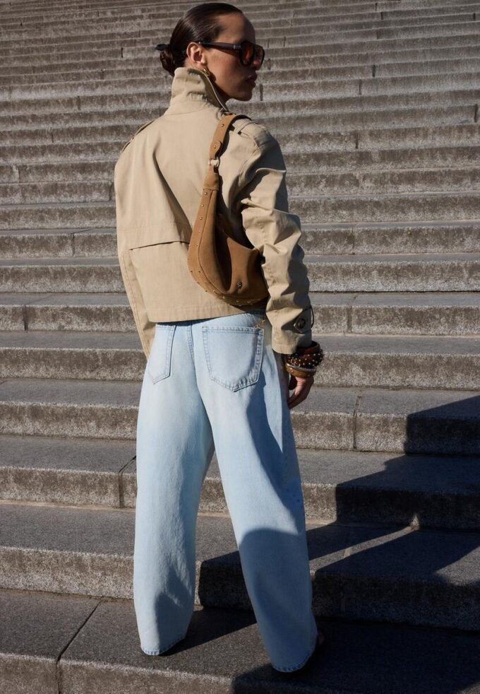 Kurzes Zweireihiger Trenchcoat
