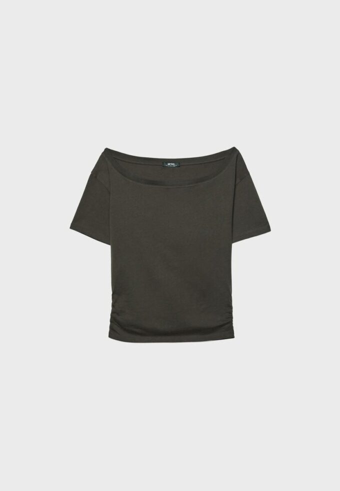 Kurzärmeliges T-Shirt mit U-Boot-Ausschnitt und Raffungen