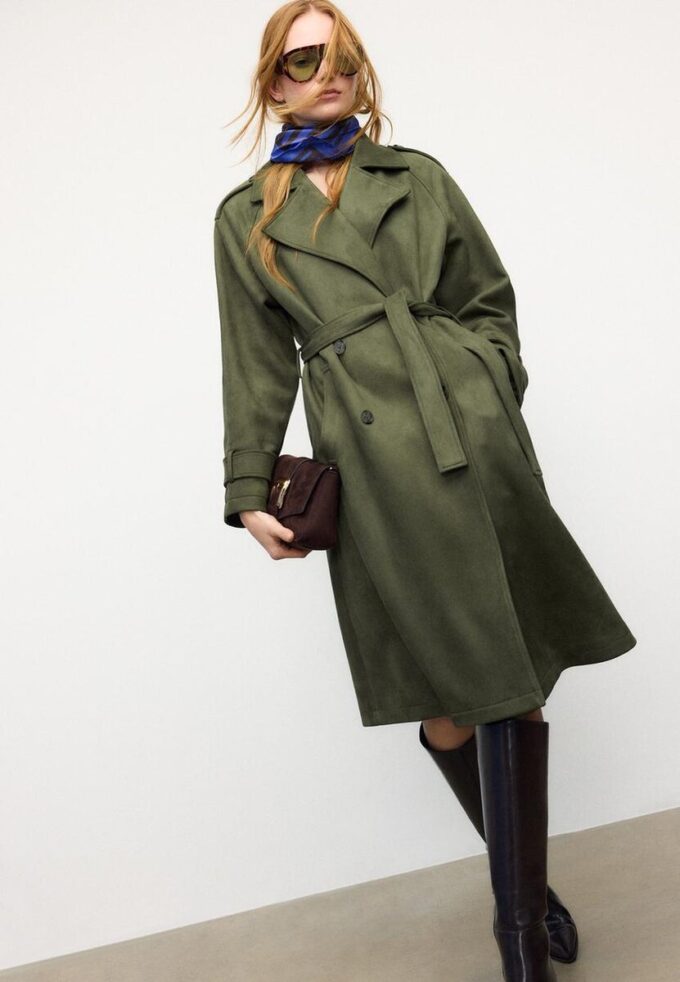 Langer Trenchcoat aus Kunstwildleder Langer Trenchcoat aus Kunstwildleder