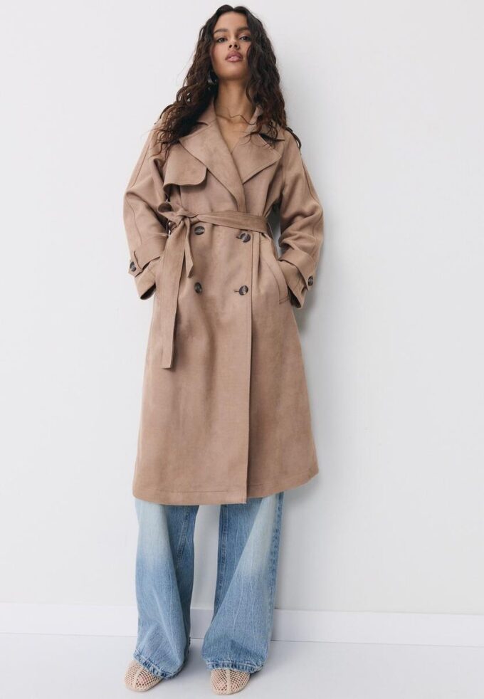 Langer Trenchcoat aus Kunstwildleder Langer Trenchcoat aus Kunstwildleder