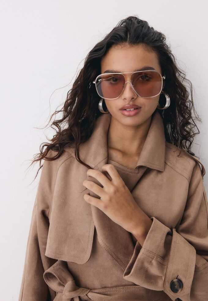 Langer Trenchcoat aus Kunstwildleder Langer Trenchcoat aus Kunstwildleder