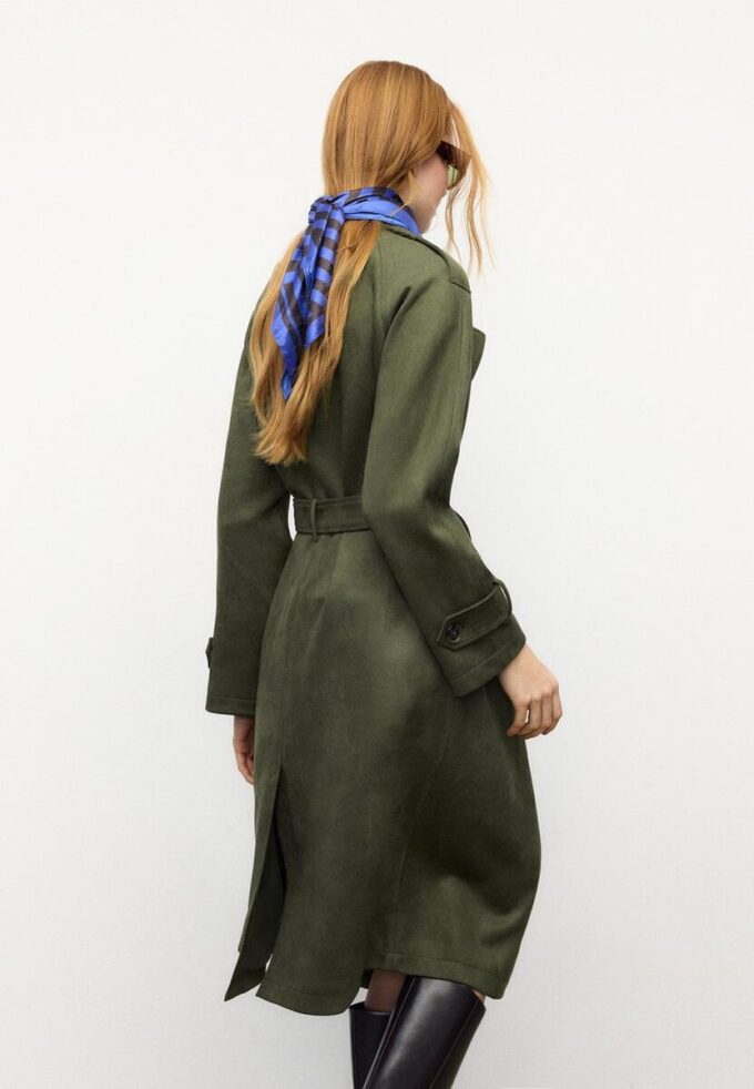 Langer Trenchcoat aus Kunstwildleder Langer Trenchcoat aus Kunstwildleder