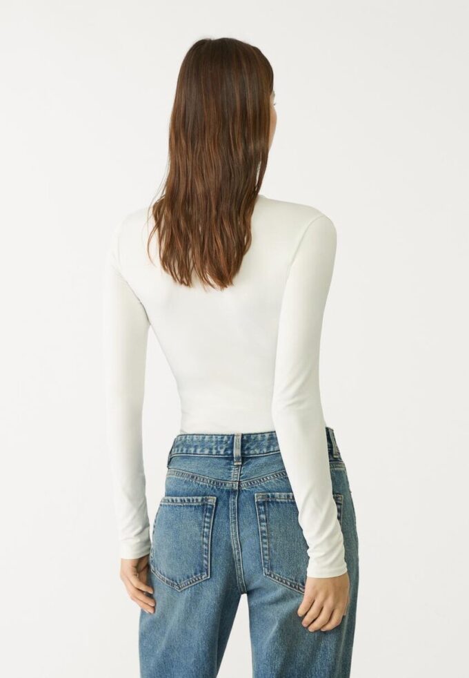 Langärmeliger Body aus Polyamid Langärmeliger Body aus Polyamid