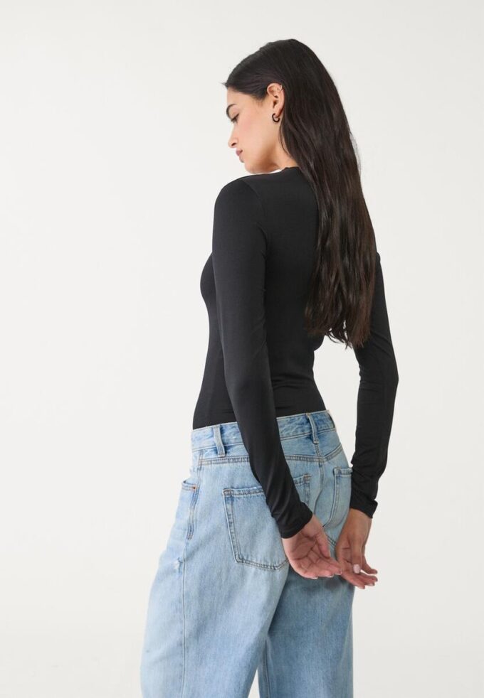 Langärmeliger Body aus Polyamid Langärmeliger Body aus Polyamid