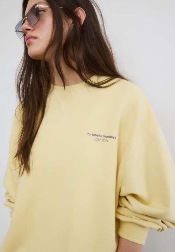Langärmliges Sweatshirt mit Rundhalsausschnitt und Aufdruck