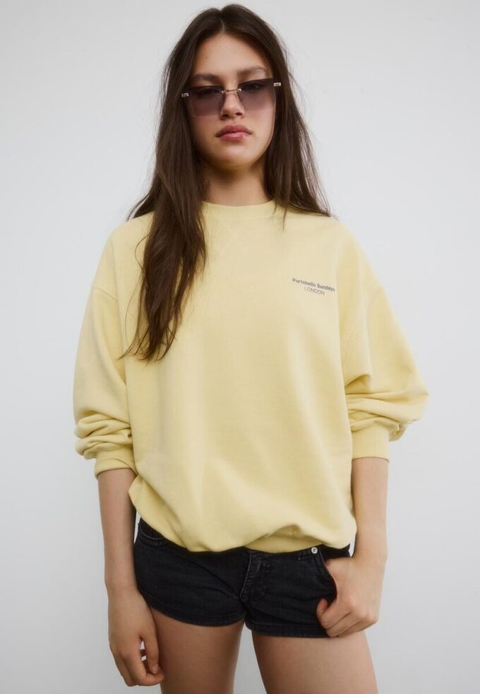 Langärmliges Sweatshirt mit Rundhalsausschnitt und Aufdruck