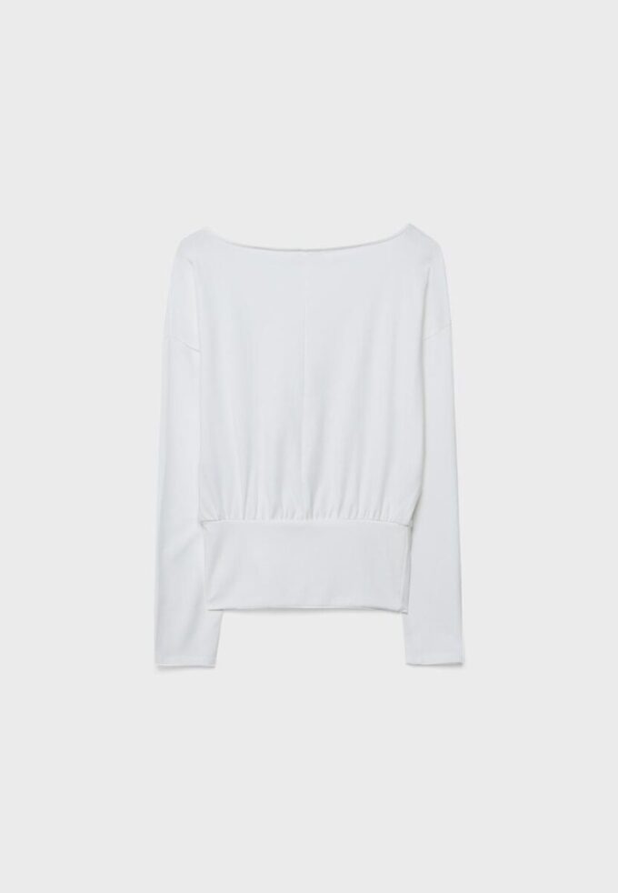Langärmliges T-Shirt mit U-Boot-Ausschnitt und Kummerbund-Saum Langärmliges T-Shirt mit U-Boot-Ausschnitt und Kummerbund-Saum