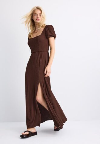Lockeres Maxikleid mit gekreuztem Rücken Lockeres Maxikleid mit gekreuztem Rücken