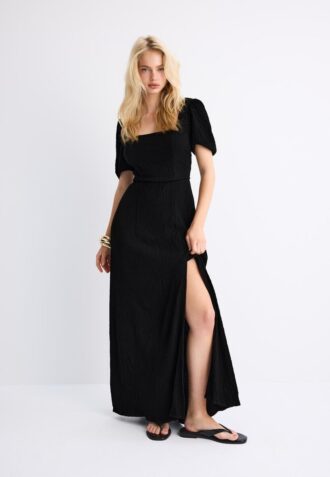 Lockeres Maxikleid mit gekreuztem Rücken Lockeres Maxikleid mit gekreuztem Rücken