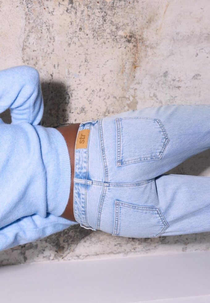 Low-Rise-Jeans mit geradem Bein
