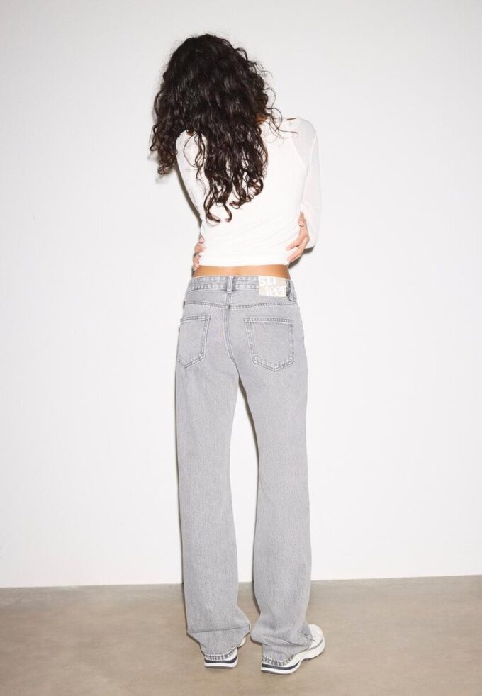 Low-Rise-Jeans mit geradem Bein