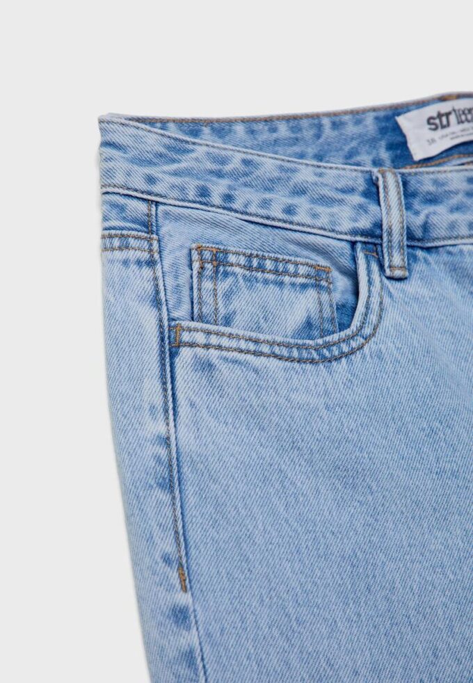 Low-Rise-Jeans mit geradem Bein