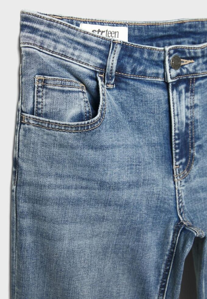 Low-Rise-Jeans mit Schlag