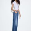 Low-Rise-Jeans mit zwei Knöpfen Low-Rise-Jeans mit zwei Knöpfen