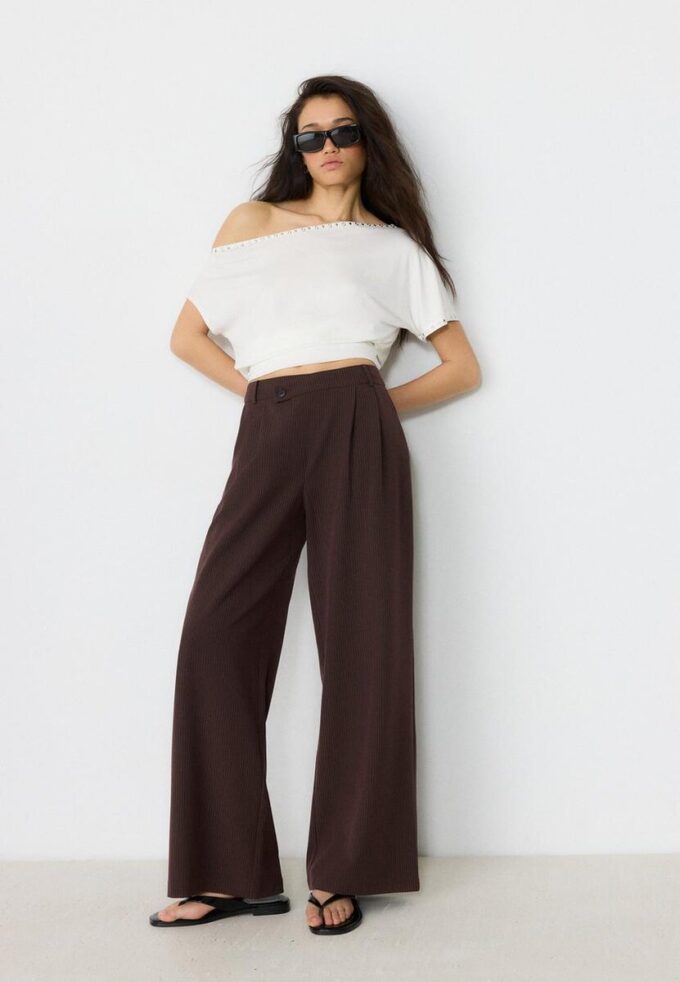 Lässige, gestreifte elegante Hose mit gekreuztem Bund