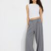 Lässige, gestreifte elegante Hose mit gekreuztem Bund