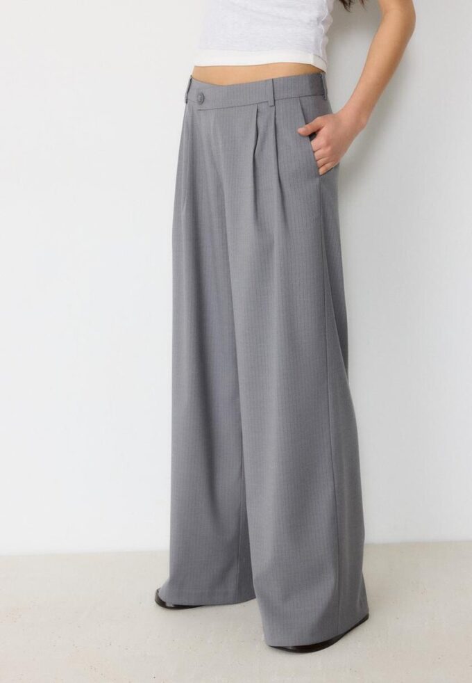 Lässige, gestreifte elegante Hose mit gekreuztem Bund