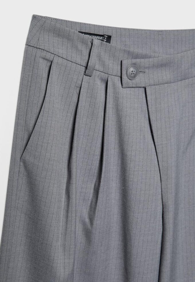 Lässige, gestreifte elegante Hose mit gekreuztem Bund