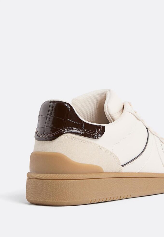 Lässige Retro-Sneaker Lässige Retro-Sneaker