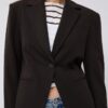 Maßgeschneiderter Blazer mit Knopfleiste Maßgeschneiderter Blazer mit Knopfleiste
