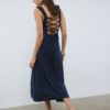 Midi-Kleid mit gekreuztem Rücken im Leinen-Look