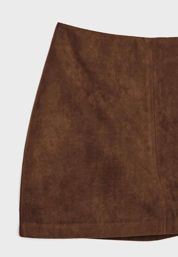 Mini-Skort aus Kunstwildleder