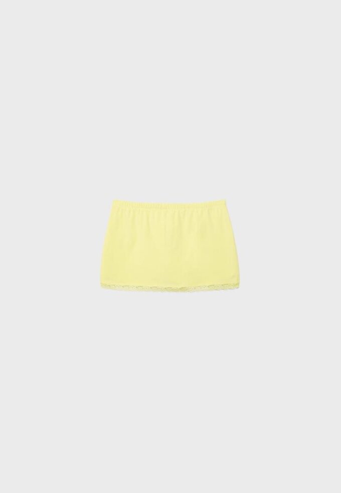 Mini-Skort mit Spitzenbesatz Mini-Skort mit Spitzenbesatz