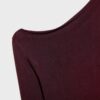 Oberteil mit asymmetrischem Ausschnitt