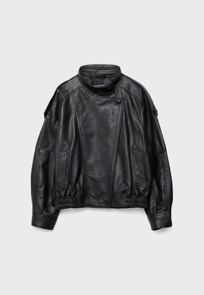 Oversize-Jacke mit Klappe aus 100 % Leder Oversize-Jacke mit Klappe aus 100 % Leder