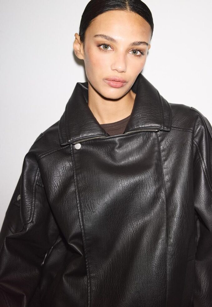 Oversize-Kunstlederjacke mit Revers