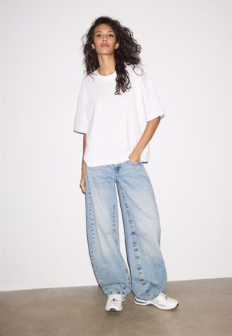 Oversize-T-Shirt mit kurzen Ärmeln