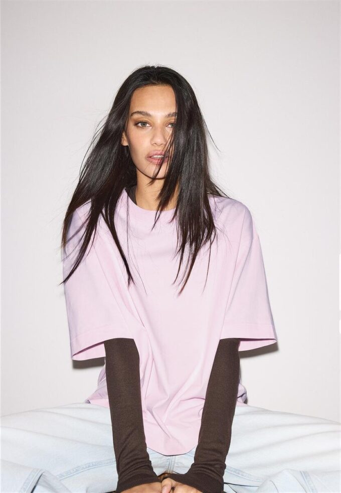 Oversize-T-Shirt mit kurzen Ärmeln Oversize-T-Shirt mit kurzen Ärmeln
