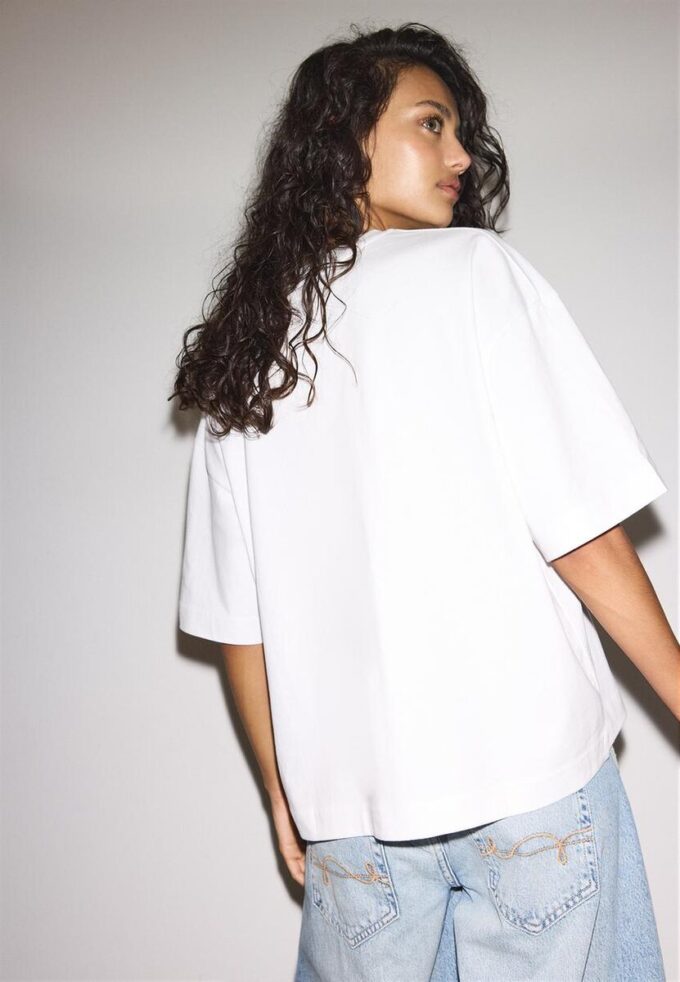 Oversize-T-Shirt mit kurzen Ärmeln
