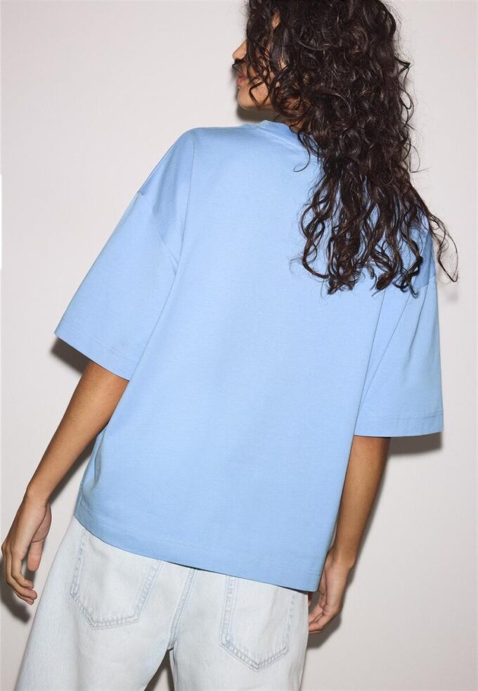 Oversize-T-Shirt mit kurzen Ärmeln Oversize-T-Shirt mit kurzen Ärmeln