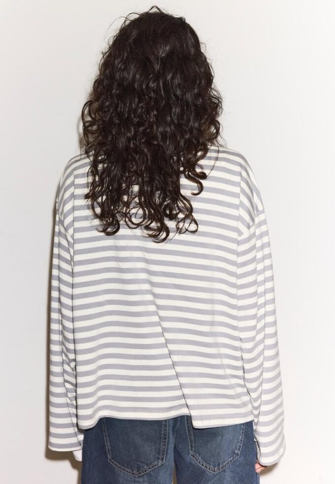 Oversize-T-Shirt mit langen Ärmeln und Streifenmuster Oversize-T-Shirt mit langen Ärmeln und Streifenmuster