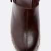 Plateau-Clogs mit Nieten