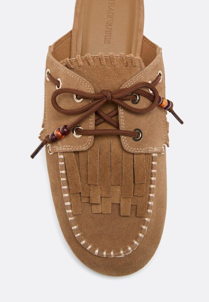 Rückenfreie Leder-Loafer mit Anhängern