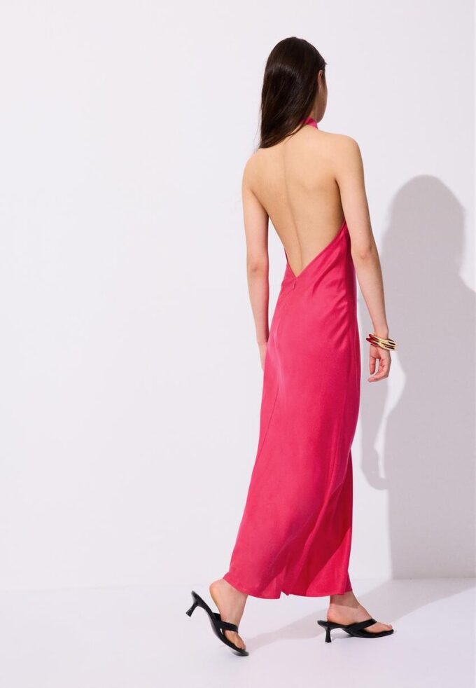Rückenfreies Midi-Kleid mit Neckholder Rückenfreies Midi-Kleid mit Neckholder