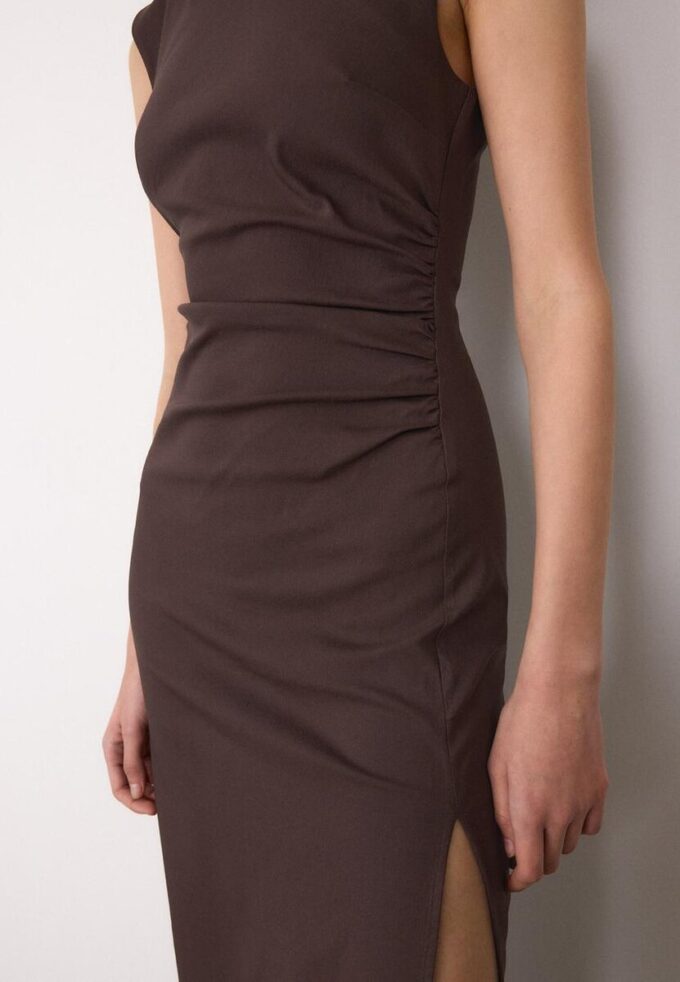 Ärmelloses Midi-Kleid aus Bengaline Ärmelloses Midi-Kleid aus Bengaline