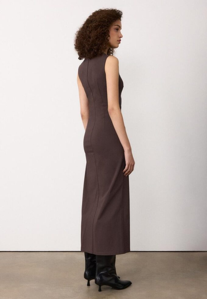 Ärmelloses Midi-Kleid aus Bengaline Ärmelloses Midi-Kleid aus Bengaline
