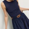 Ärmelloses Midikleid aus zwei Materialien mit Gürtel Ärmelloses Midikleid aus zwei Materialien mit Gürtel