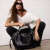 Runde Shopper-Tasche mit Metalldetails