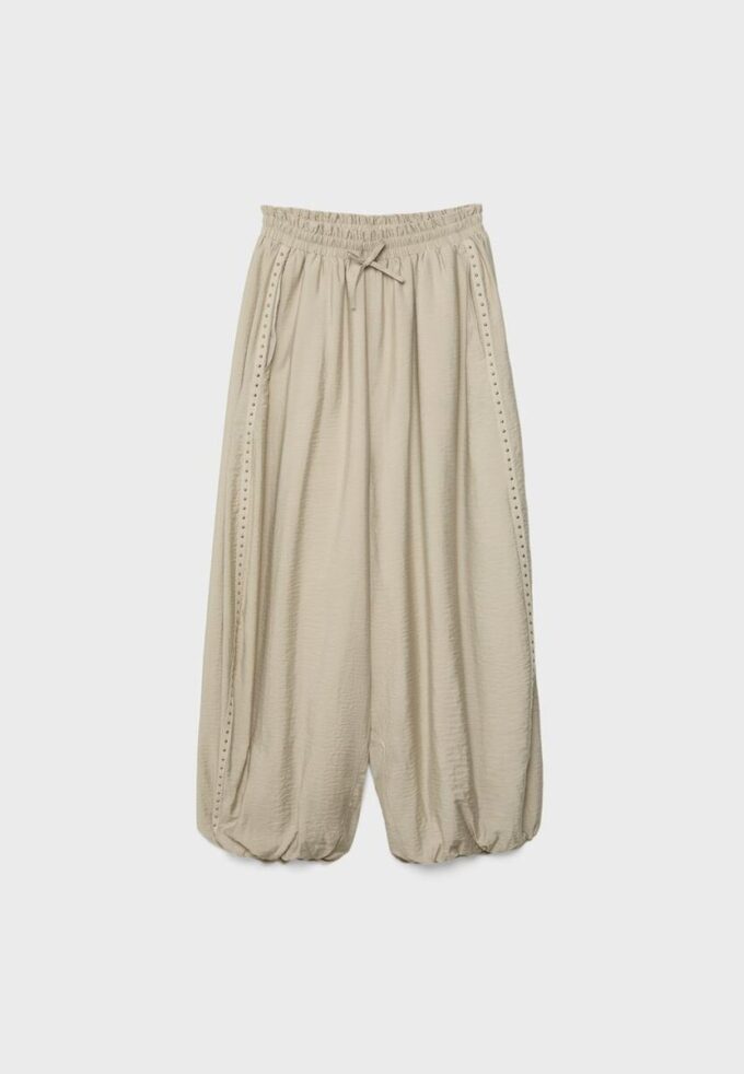 Sarouel-Hose mit Nieten