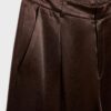 Satin-Bermudashorts mit Abnähern Satin-Bermudashorts mit Abnähern