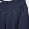 Satin-Hose mit Abnähern und Ketten-Gürtel Satin-Hose mit Abnähern und Ketten-Gürtel