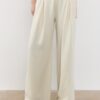 Satin-Hose mit Kettenverzierung Satin-Hose mit Kettenverzierung