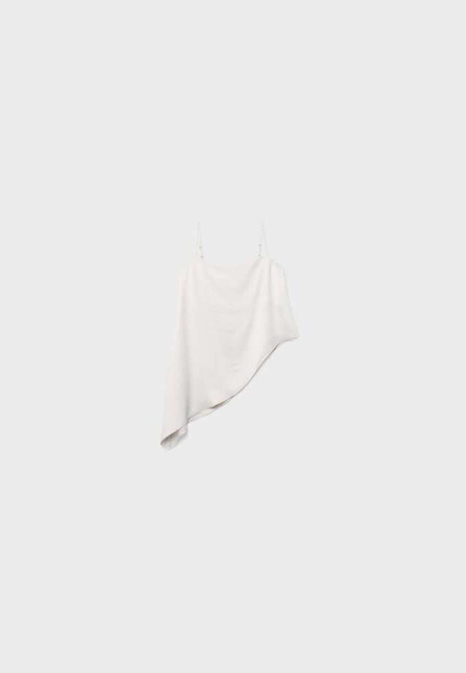 Satin-Oberteil mit asymmetrischem Saum