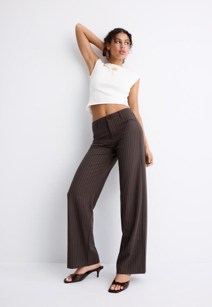 Schmal geschnittene gerade Hose