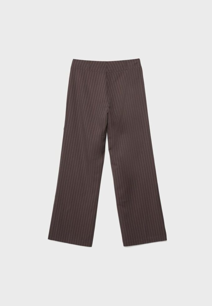 Schmal geschnittene gerade Hose