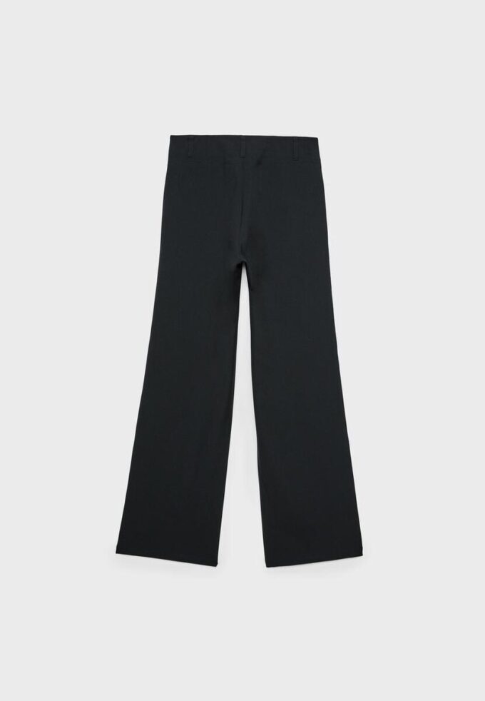 Schmal geschnittene gerade Hose